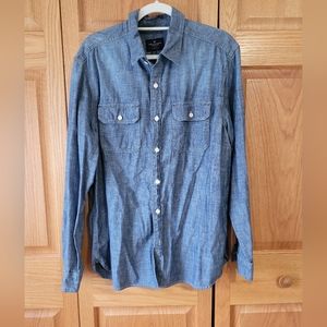 Chambray 'Classic Fit' button down 100% cotton- like new ✨️